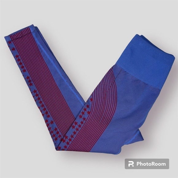 Fabletics High-Waisted Seamless Star Capri Leggings Crystal Blue Red Women's XS - Picture 1 of 13